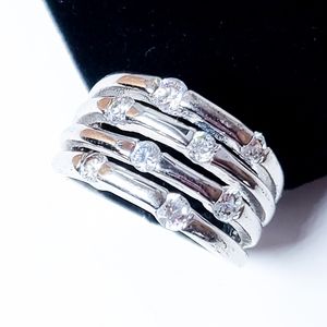 ➕Stacked Effect Graduated Crystal Ring, Size 8